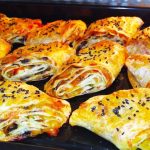 Голодні вдома? Приготуйте цю смакоту за 10 хвилин: без тіста й турбот, ціле деко!