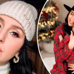 Джамала разом із трьома синами підкорила мережу святковим фотосетом у стильному family look