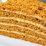 Неймовірний зимовий торт «Різдвяний»: готовий за 30 хвилин і підкорює з першого шматочка