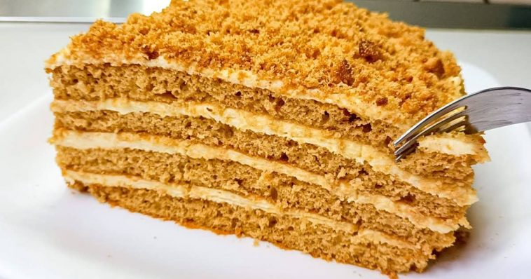 Неймовірний зимовий торт «Різдвяний»: готовий за 30 хвилин і підкорює з першого шматочка