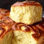 Найпухкіші сирні булочки, які точно смачніші за магазинні: рецепт із 80-х