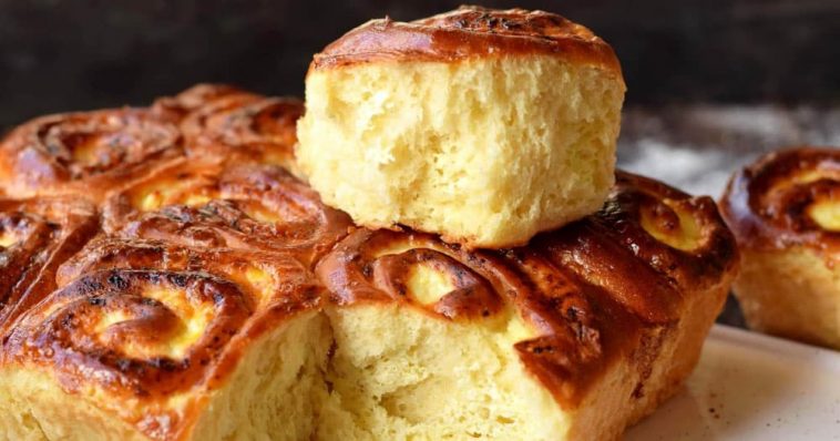 Найпухкіші сирні булочки, які точно смачніші за магазинні: рецепт із 80-х