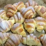 Круасани, як із французької пекарні: ніжні, ароматні та неймовірно смачні