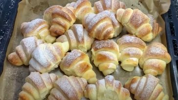 Круасани, як із французької пекарні: ніжні, ароматні та неймовірно смачні