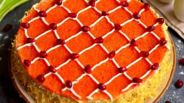 Незрівнянний святковий салат з куркою: смачніший за Цезар і ідеальний для святкового столу!