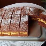 Шоколадно-кавовий торт із кремовою помадкою Лотус