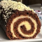 Неймовірний шоколадний рулет «Спартак» з ніжним кремом – зникає за 5 хвилин!