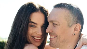 Дружина Олександра Усика зворушливо привітала чоловіка з Днем закоханих: романтичні кадри з Іспанії