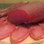 Полендвиця – ніжне домашнє в’ялене м’ясо, яке підкорює з першого шматочка
