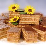 Торт без випічки з печива і вафель: ніжний десерт за 15 хвилин