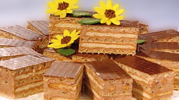 Торт без випічки з печива і вафель: ніжний десерт за 15 хвилин