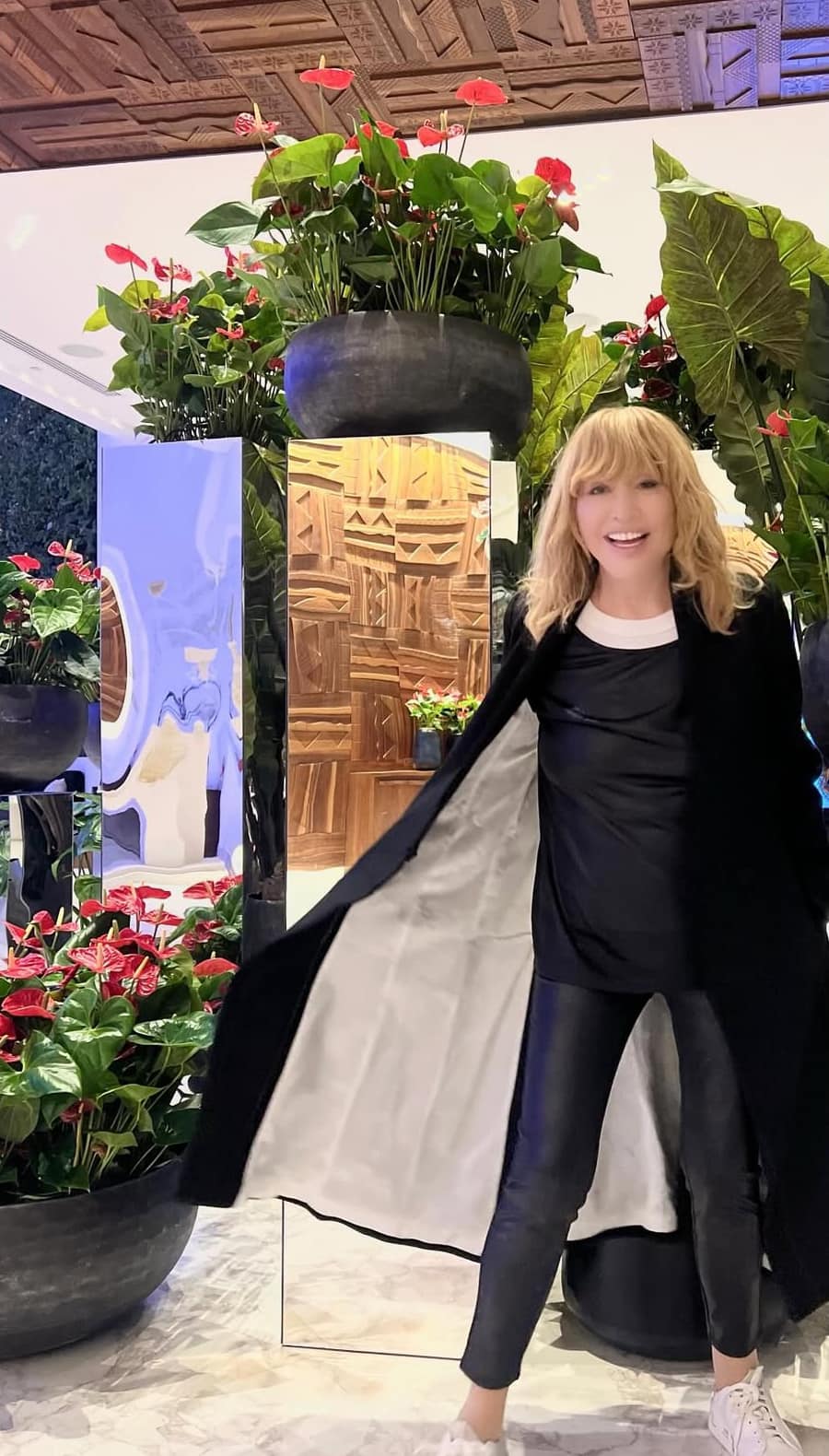 Алла Пугачова захопила шанувальників свіжими знімками: співачка виглядає молодшою за свої роки