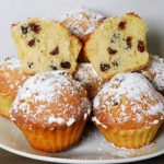 Найсмачніші кекси на кефірі – простий рецепт ніжної випічки!