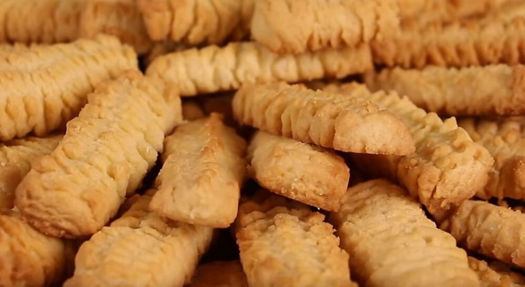 Пісочне печиво з м’ясорубки – смак дитинства!