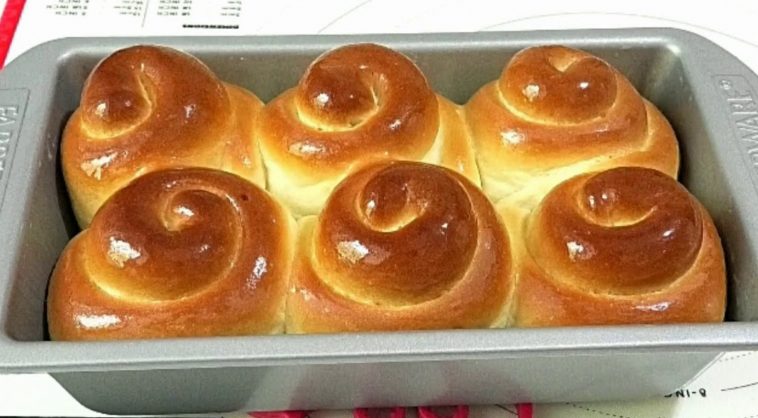 Ніжні повітряні булочки на вершковому тісті – ідеально до чаю та обіду