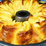 Неймовірно смачний яблучний пиріг – кращий за шарлотку!