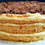 Без випічки та всього за 15 хвилин! Соковитий і бюджетний торт "Джулія" на кожен день