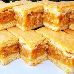 Бурштинова начинка: пиріг, який з’їдають ложками! Неймовірно смачно
