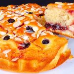 Пиріг на кефірі за 5 хвилин: простий, дешевий і смачний!