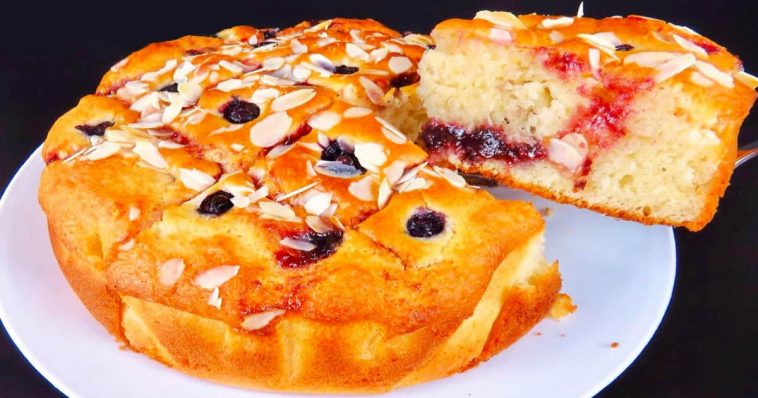 Пиріг на кефірі за 5 хвилин: простий, дешевий і смачний!