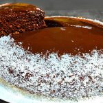 Найсмачніший шоколадний пиріг до чаю: простий і бюджетний рецепт