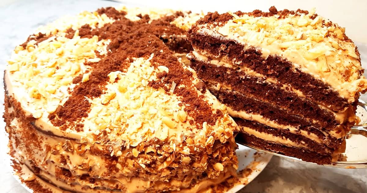 Класичний торт, який підкорить всіх: ідеальний рецепт для справжніх господинь