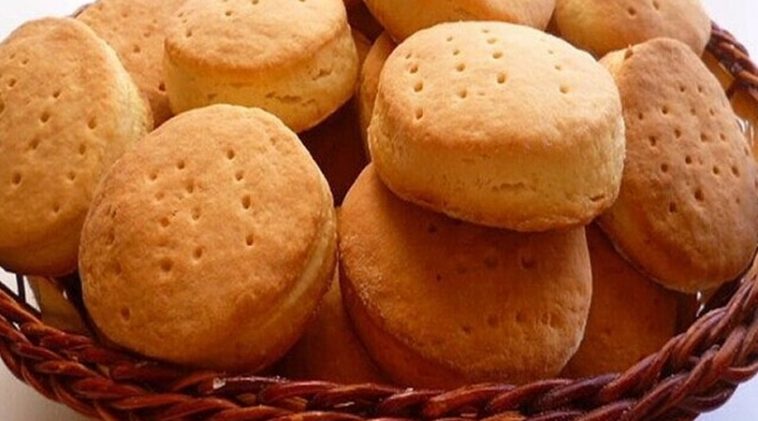 Домашні коржі на сметані – ніжні, м'які та ароматні, як у бабусі