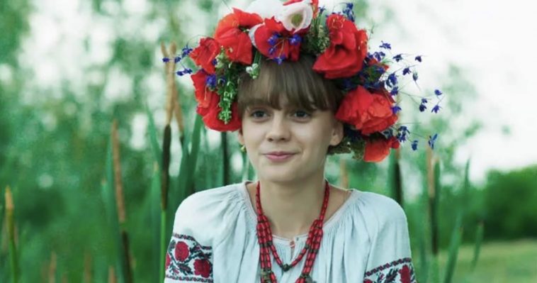 Молода українська акторка Дарина Федина, яка зіграла Мелашку у серіалі “Спіймати Кайдаша”, зізналася, що навіть не хотіла проходити кастинг на цю роль