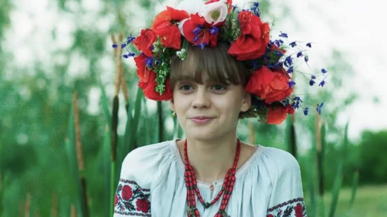Молода українська акторка Дарина Федина, яка зіграла Мелашку у серіалі “Спіймати Кайдаша”, зізналася, що навіть не хотіла проходити кастинг на цю роль