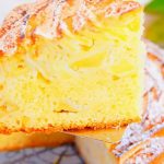 Шарлотка на сметані – найніжніший яблучний пиріг! Простий рецепт за 5 хвилин + випічка