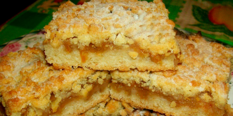 Домашній тертий пиріг із яблуками – рецепт із сімейною історією