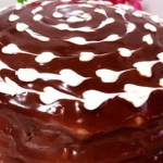 Швидкий торт на кефірі: ніжний десерт до чаю за 20 хвилин