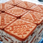 Без випікання! Швидкий та смачний торт із печива за лічені хвилини