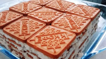 Без випікання! Швидкий та смачний торт із печива за лічені хвилини