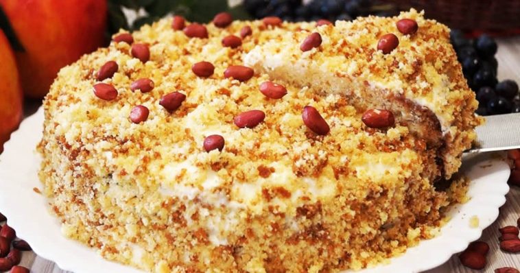 Торт "Помічник" – швидкий і смачний десерт для раптових гостей