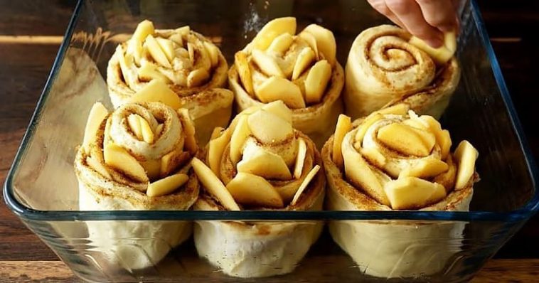 Неймовірні "Яблучні сінабони" – ароматні булочки з корицею, що тануть у роті!