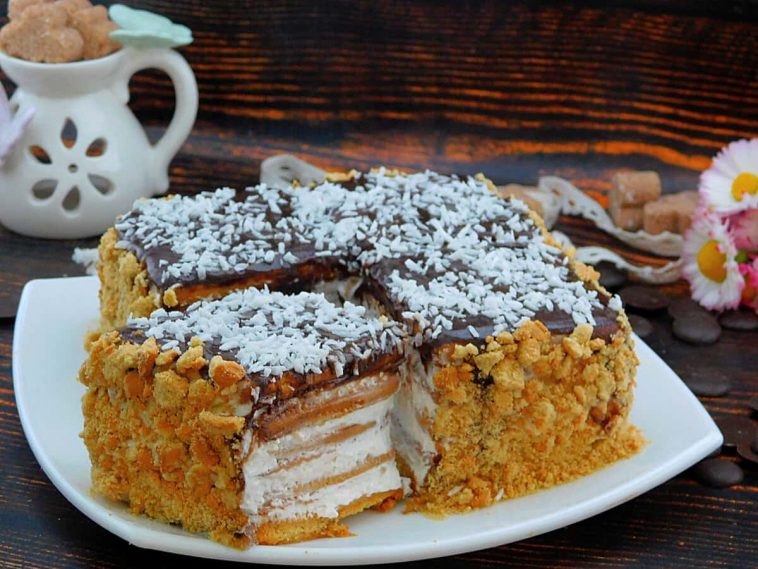 Швидкий торт без випічки з печива – смачний десерт за лічені хвилини
