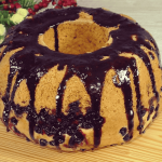 Пишний домашній кекс на сметані з ягодами — новий смак щодня