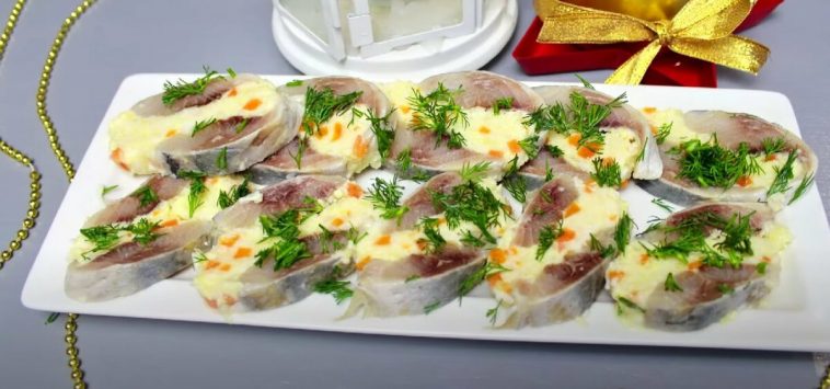 Закусочний рулет з оселедцем – смачно, просто і ефектно!