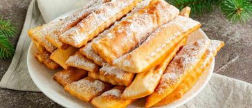 Хрусткі сніданкові палички з борошна та кип’ятку – готуються за 5 хвилин і неймовірно смачні!