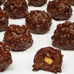 Домашні "Ферреро Роше" за 10 хвилин — дешевше, смачніше та ціла гора смакоти!