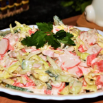 🥗 Новий погляд на “Крабовий” салат: без майонезу, яєць і кукурудзи — легкий варіант за 5 хвилин