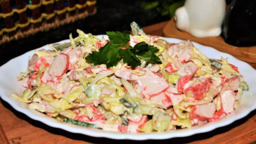 🥗 Новий погляд на “Крабовий” салат: без майонезу, яєць і кукурудзи — легкий варіант за 5 хвилин
