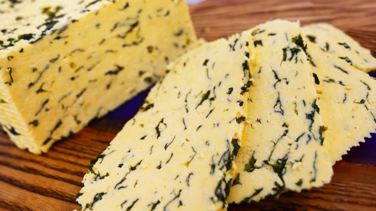 Домашній мармуровий сир за 20 хвилин — ніжніший і дешевший за магазинний!