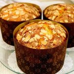 Італійська паска "Панеттоне" – ніжний смак, аромат цукатів і хрустка мигдальна скоринка! Покроковий рецепт з усіма секретами