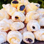 Молдавські рогалики, що довго залишаються м'якими: секретний інгредієнт у рецепті