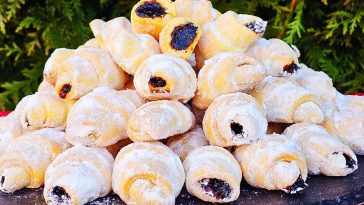 Молдавські рогалики, що довго залишаються м'якими: секретний інгредієнт у рецепті