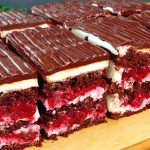 "Пляцок із минулого" – легендарний весільний десерт за рецептом зі старої газети! Смак, який пам’ятають всі!