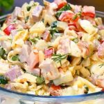 Салат «Париж» за маминим рецептом: смак дитинства з нотками вишуканості