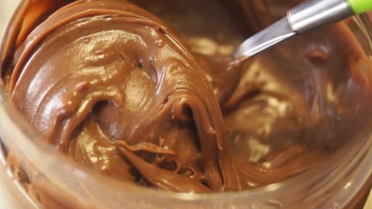 Домашня шоколадна паста «Хвилина» без варіння — всього 4 інгредієнти та море смаку!